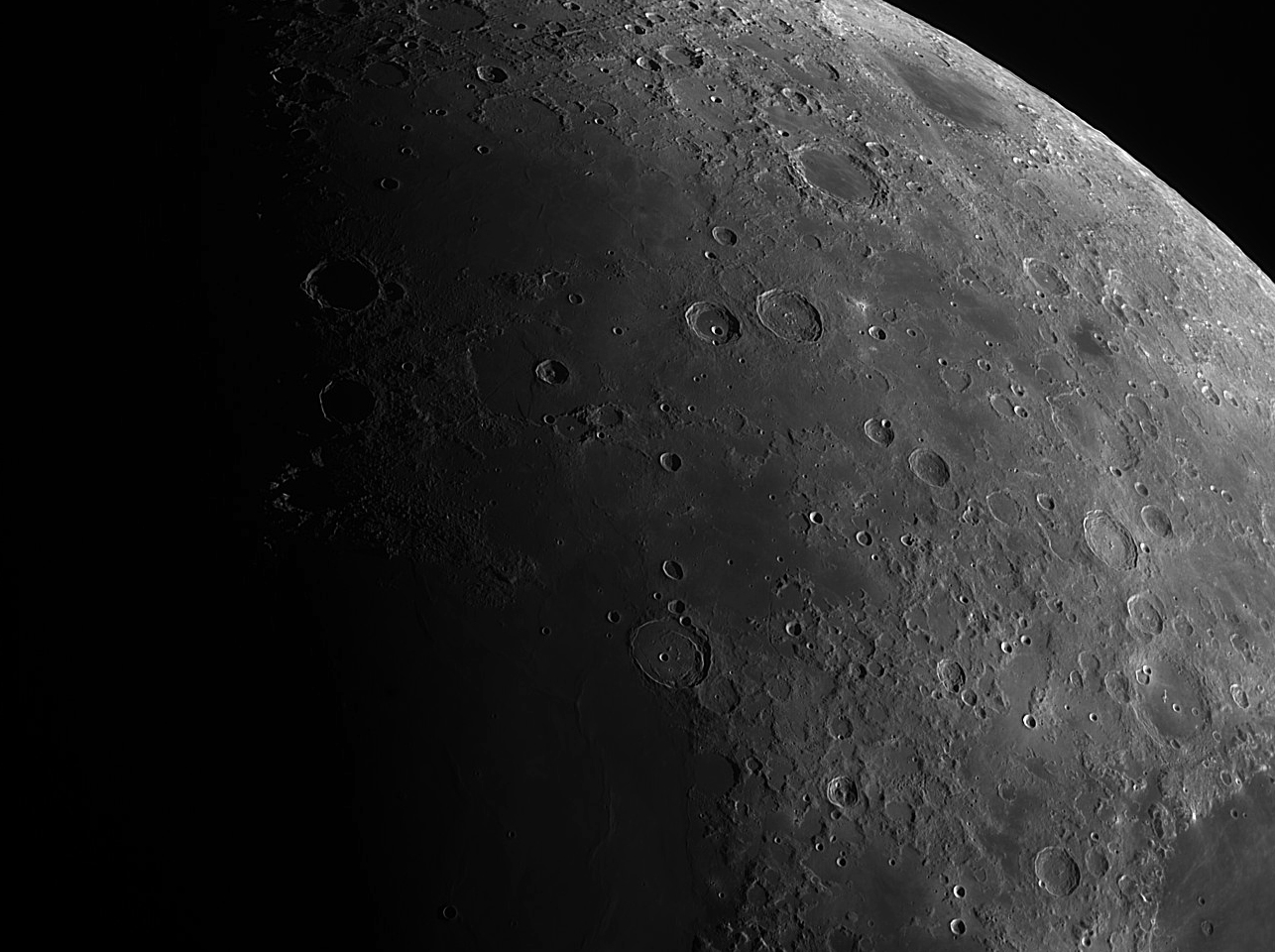 Jazero snov + kráter Posidonius