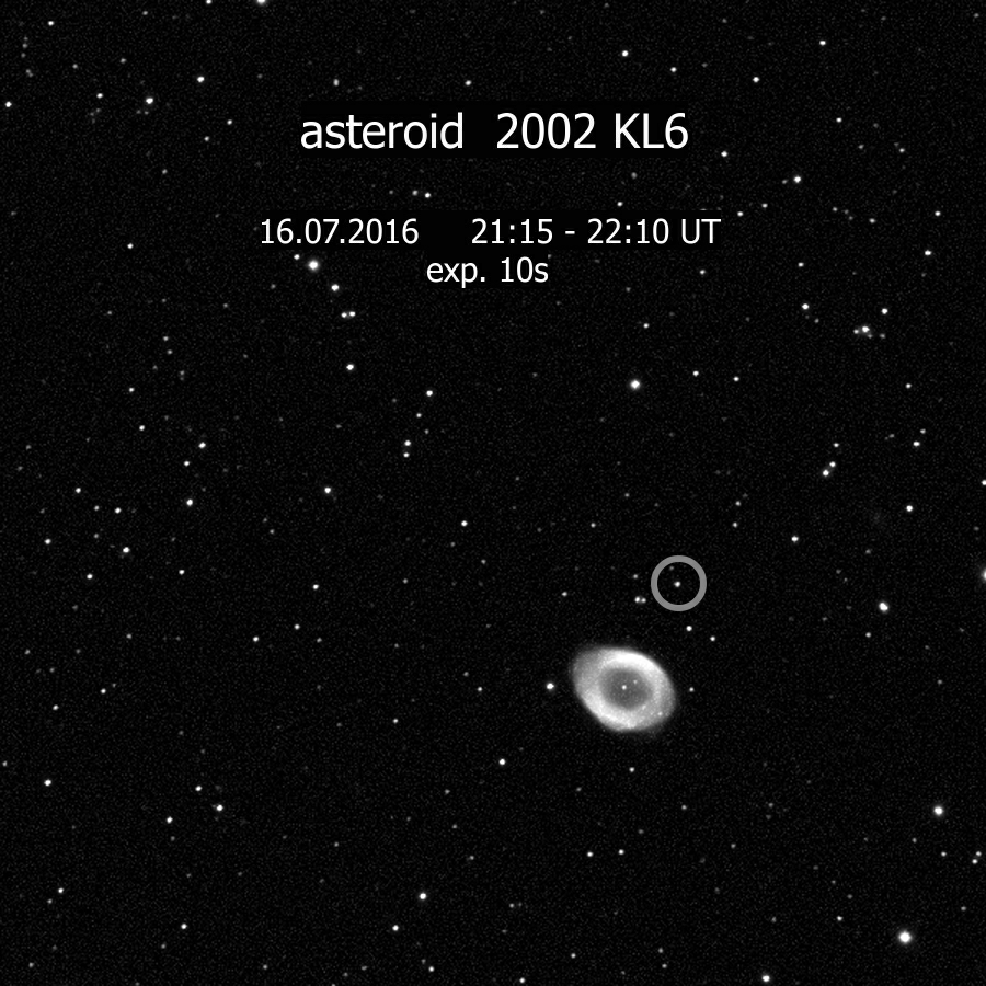 průchod asteroidu 2002 KL6 kolem M57