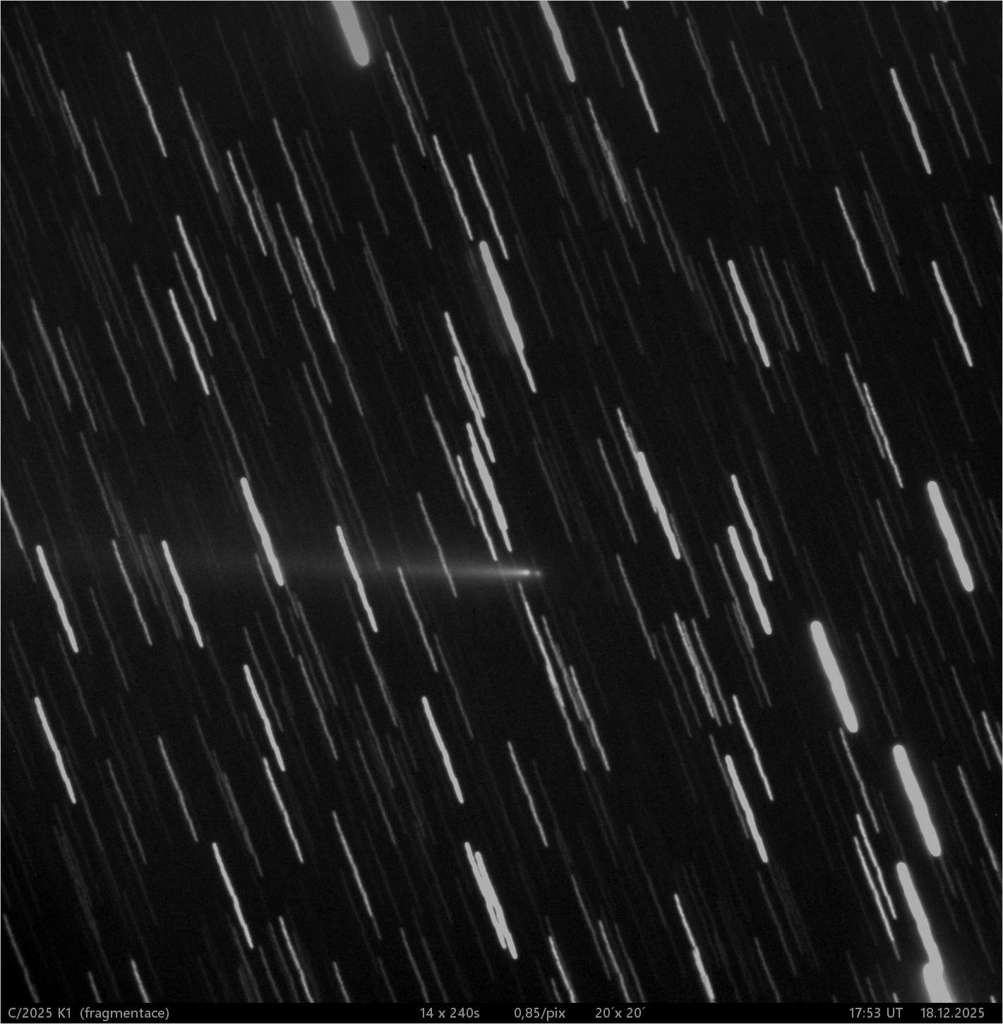 kometa C/2025 K1 - fragmentace